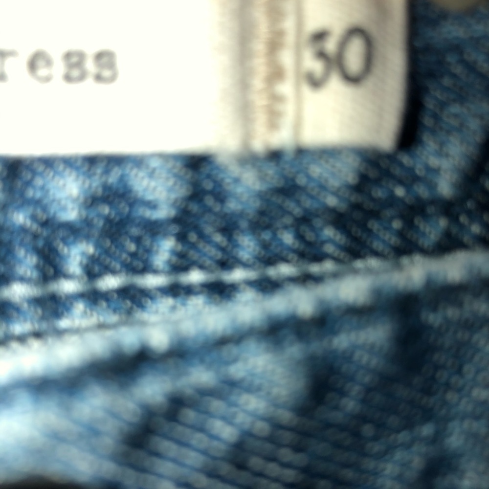 💙Life in Progress Ripped Jeans💙 - Picture 9 of 11